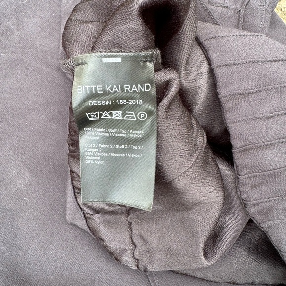 BITTE KAI RAND black three quarter sleeve top - Picture 2 of 2